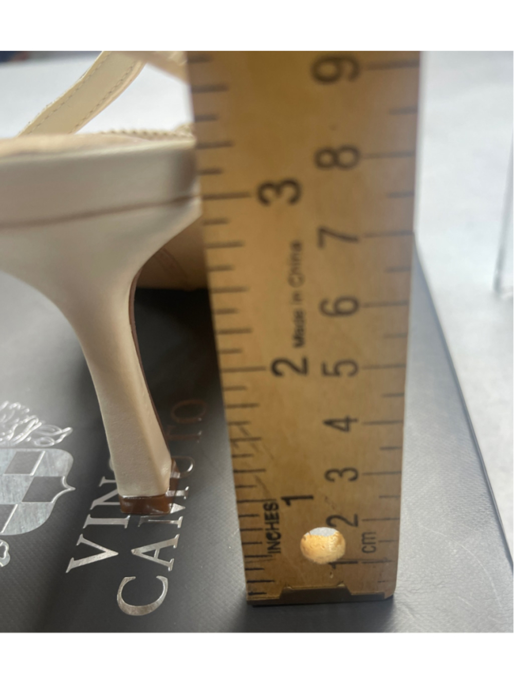 Vince Camuto Cream Polka Dot Bow Heels 7.5 M - Picture 7 of 7